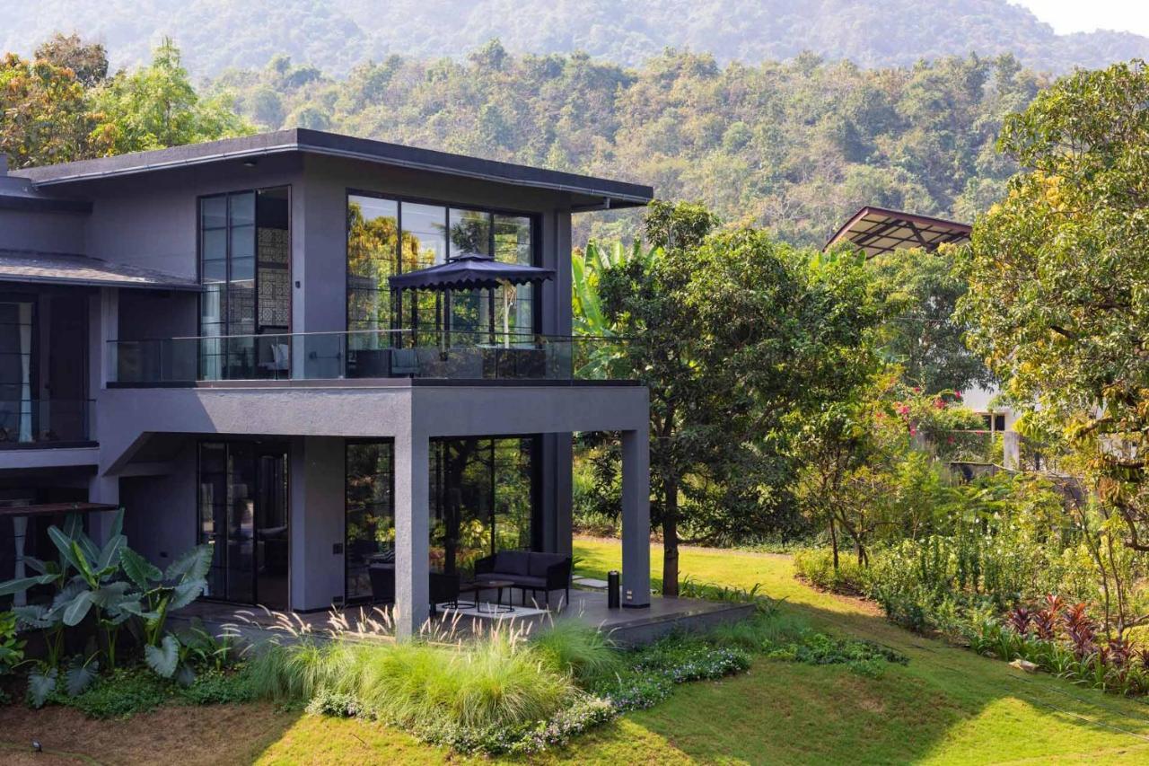 Stayvista At The Charcoal Villa Luxury Collection 알리바그 외부 사진